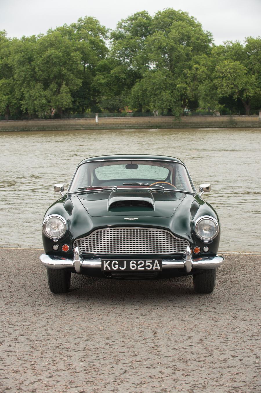  Aston Martin DB4 (Series II) 1960 года  (WW) (фото 22 из 37)